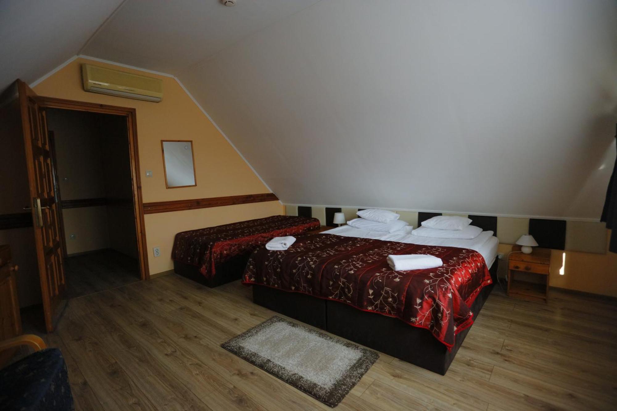 Hotel Szent Istvan Eğri Dış mekan fotoğraf